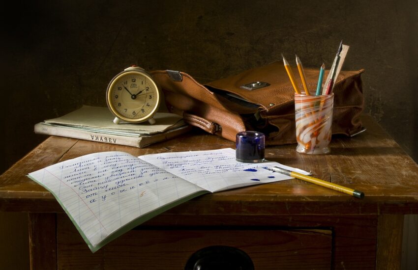 school work, write, still life-851328.jpg